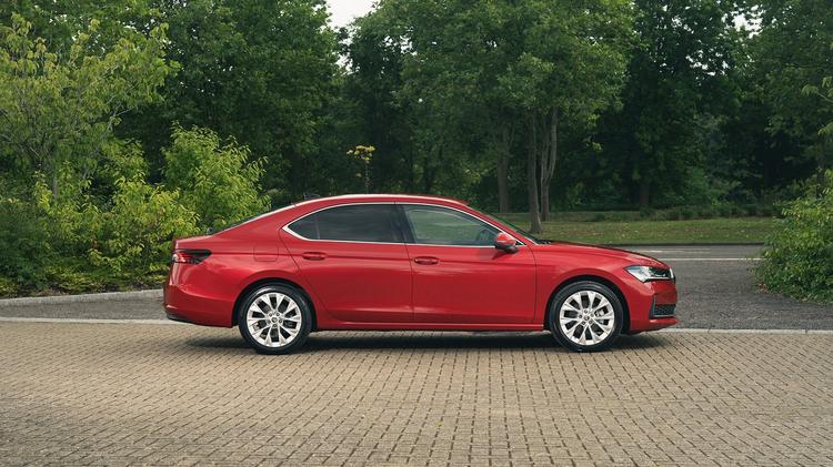 SKODA SUPERB DIESEL HATCHBACK 2.0 TDI SE L 5dr DSG