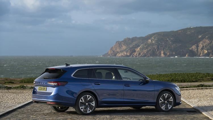 SKODA SUPERB ESTATE 1.5 TSI e-TEC SE Technology 5dr DSG