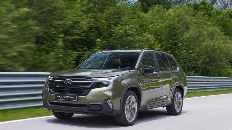 SUBARU FORESTER ESTATE 2.0i e-Boxer Limited 5dr Lineartronic