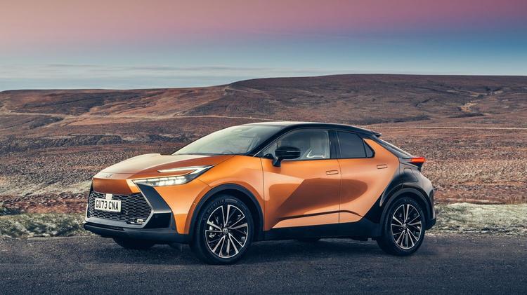 TOYOTA C-HR HATCHBACK 2.0 Hybrid GR Sport 5dr CVT [Safety Pk+Premium Pk]
