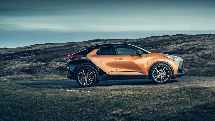 TOYOTA C-HR HATCHBACK 2.0 Hybrid GR Sport 5dr CVT [Safety Pk+Premium Pk]