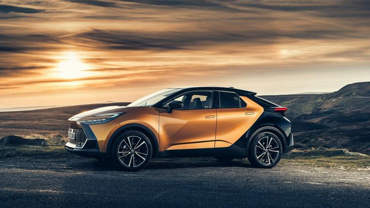 TOYOTA C-HR HATCHBACK 2.0 Hybrid GR Sport 5dr CVT [Safety Pk+Premium Pk]