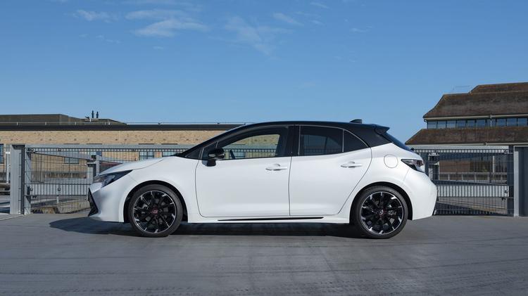 TOYOTA COROLLA HATCHBACK 1.8 Hybrid Icon 5dr CVT