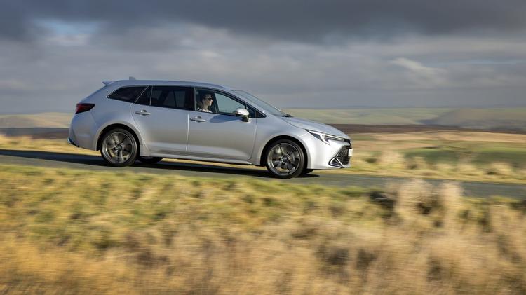 TOYOTA COROLLA TOURING SPORT 2.0 Hybrid Design 5dr CVT
