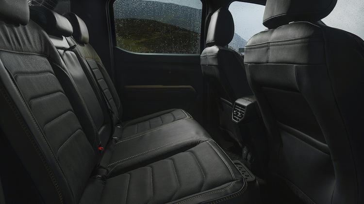 VOLKSWAGEN AMAROK SPECIAL EDITIONS D/Cab Pick Up Dark Label 3.0 V6 TDI 240 4M Auto