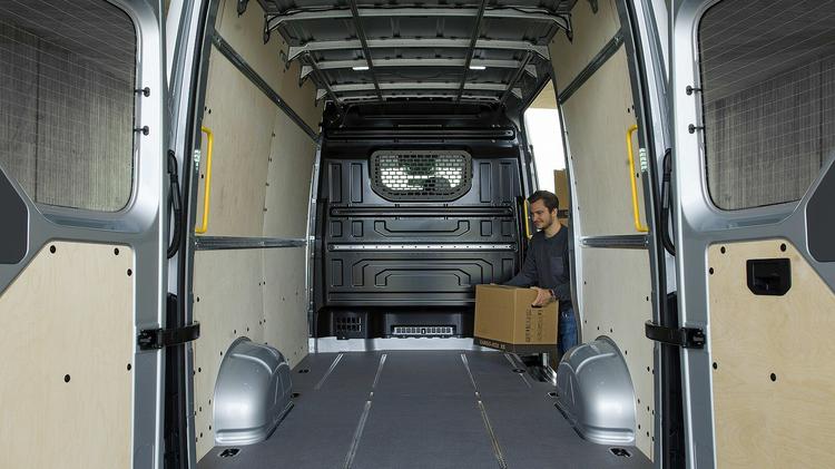 VOLKSWAGEN CRAFTER CR35 LWB DIESEL 4MOTION 2.0 TDI 177PS Commerce High Roof Van Auto