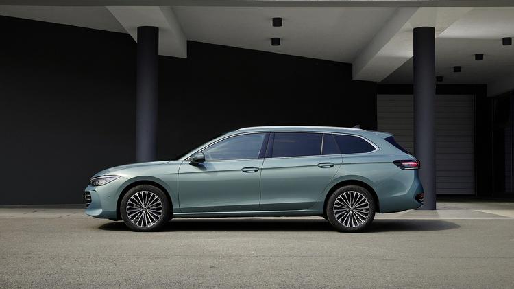 VOLKSWAGEN PASSAT ESTATE 1.5 TSI Life 5dr DSG