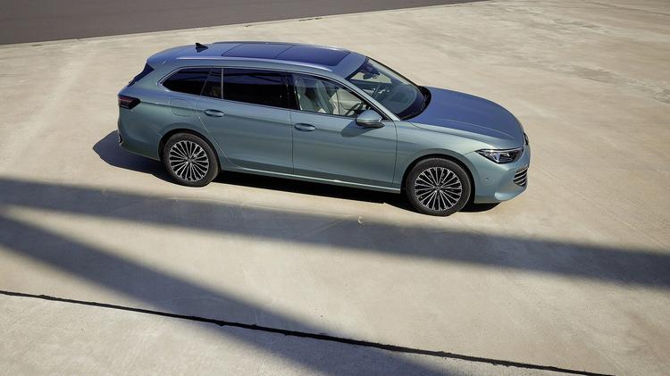 VOLKSWAGEN PASSAT ESTATE 1.5 TSI Life 5dr DSG