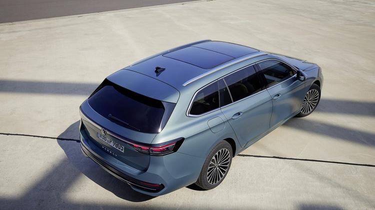 VOLKSWAGEN PASSAT ESTATE 1.5 TSI Life 5dr DSG