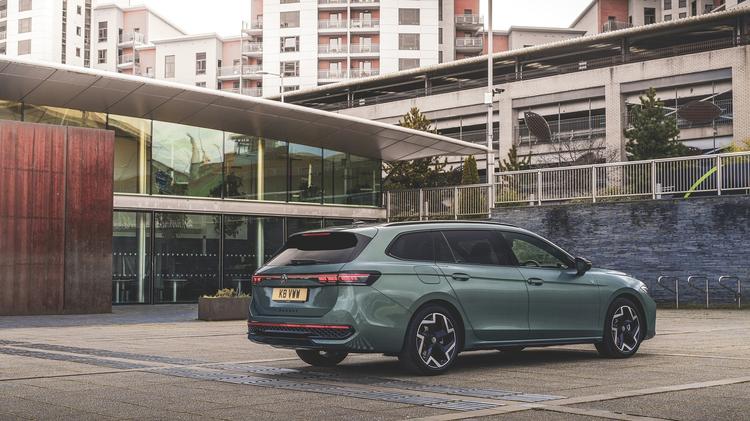VOLKSWAGEN PASSAT ESTATE SPECIAL EDITION 1.5 TSI eHybrid Match 5dr DSG