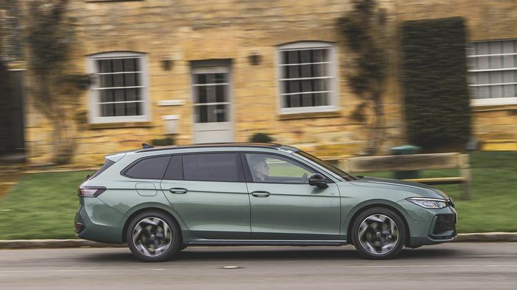 VOLKSWAGEN PASSAT ESTATE SPECIAL EDITION 1.5 TSI eHybrid Match 5dr DSG