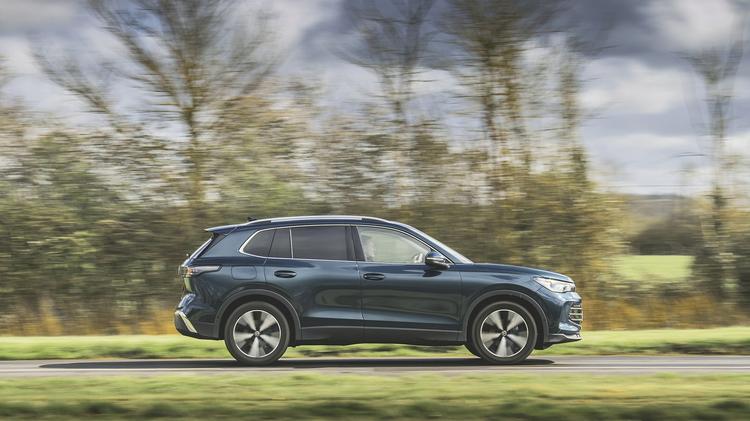 VOLKSWAGEN TIGUAN ESTATE 1.5 eTSI 150 R-Line 5dr DSG
