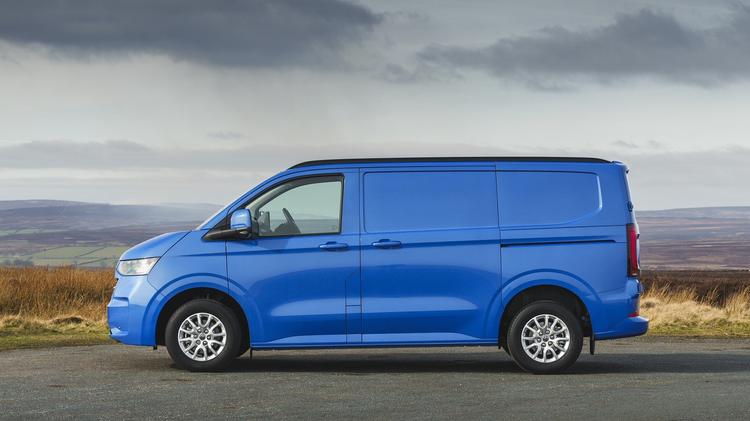 VOLKSWAGEN TRANSPORTER SHUTTLE T32 SWB DIESEL 2.0 TDI 110PS Minibus Life