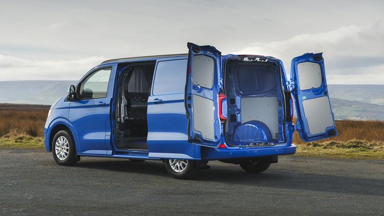 VOLKSWAGEN TRANSPORTER SHUTTLE T32 SWB DIESEL 2.0 TDI 110PS Minibus Life
