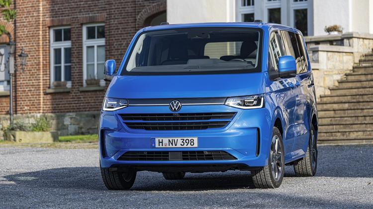 VOLKSWAGEN Transporter Shuttle 100kW 83kWh Minibus Auto