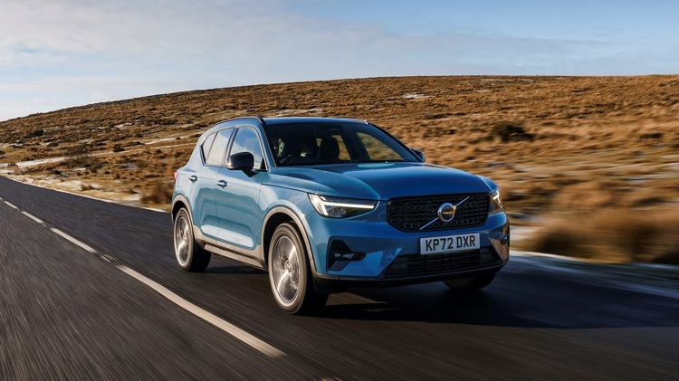 VOLVO XC40 ESTATE 2.0 B3P Core 5dr Auto