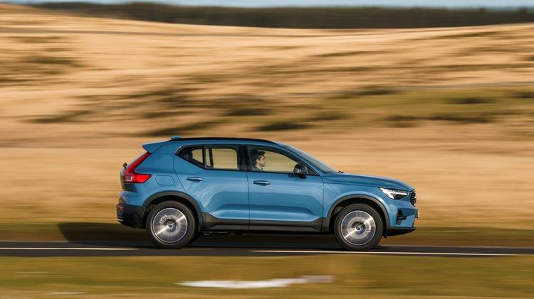 VOLVO XC40 ESTATE 2.0 B3P Core 5dr Auto