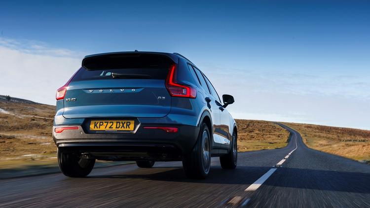 VOLVO XC40 ESTATE 2.0 B3P Core 5dr Auto