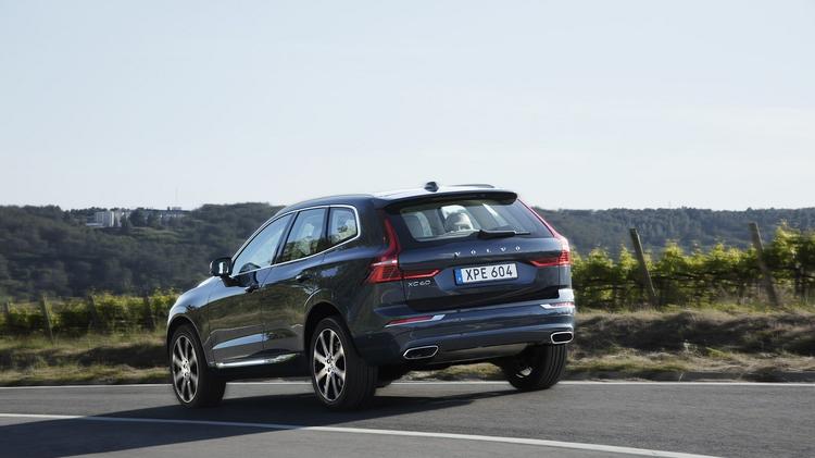 VOLVO XC60 ESTATE 2.0 B5P Core 5dr AWD Geartronic