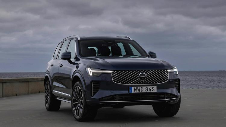 VOLVO XC90 2.0 B5P [250] Ultra Dark 5dr AWD Geartronic