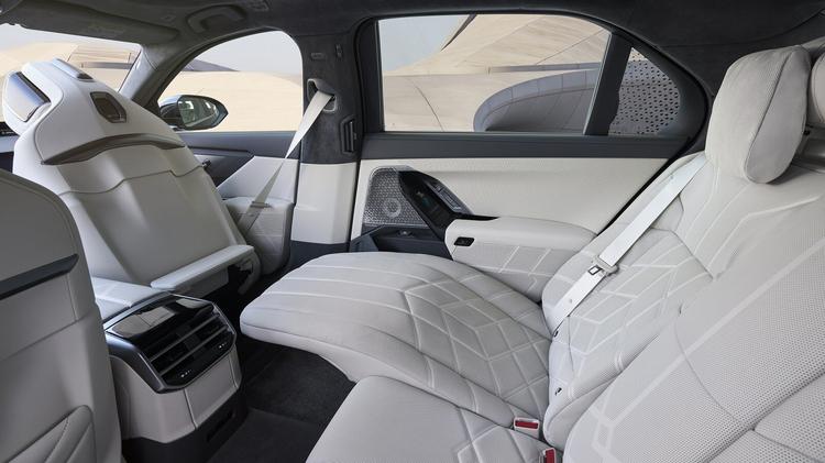 BMW I7 SALOON 335kW xDrive50 Ultimate Ed 118kWh 4dr Auto [Exec]
