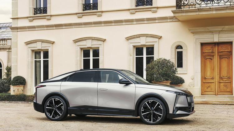 DS No8 191kW Etoile 74kWh 5dr Auto