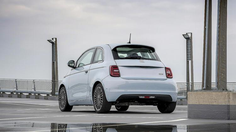 FIAT 500 ELECTRIC HATCHBACK 87kW Icon 42kWh 3dr Auto