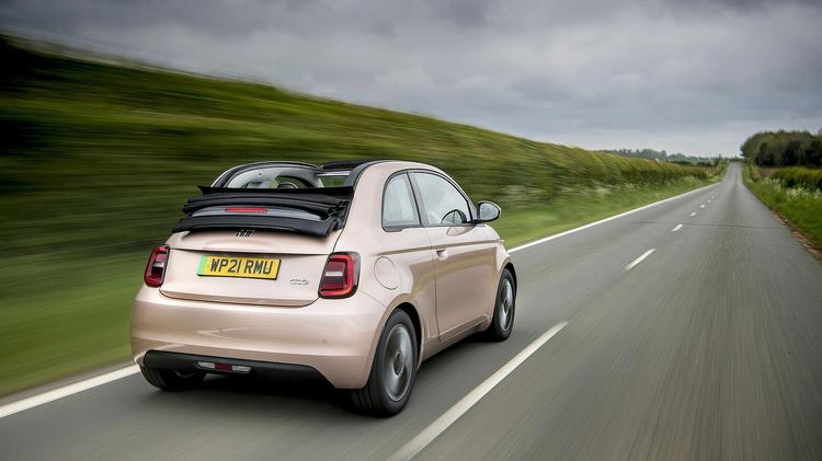 FIAT 500 ELECTRIC CABRIO 87kW La Prima 42kWh 2dr Auto