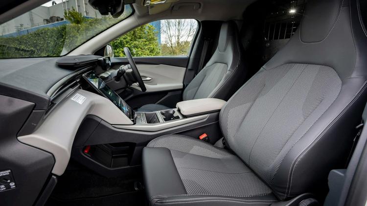 FORD EXPLORER ELECTRIC 210kW 77kWh Select Van Auto
