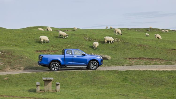 ISUZU D-MAX ELECTRIC 140kW 67kWh eV-Cross Double Cab Pickup 4x4 Auto
