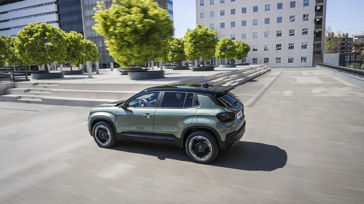 JEEP AVENGER HATCHBACK 1.2 E-AWD e-Hybrid Upland 5dr DCT