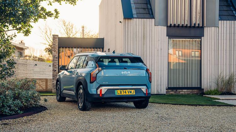 KIA EV3 ELECTRIC ESTATE 148kW Air 58.3kWh 5dr Auto