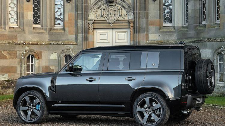 LAND ROVER DEFENDER DIESEL ESTATE 3.0 D350 X 90 3dr Auto [6 Seat]