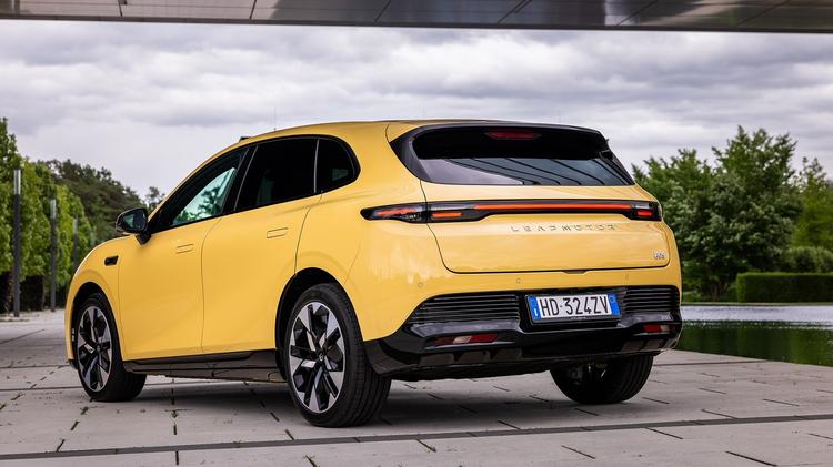 LEAPMOTOR B05 HATCHBACK 160kW 67kWh 5dr Auto