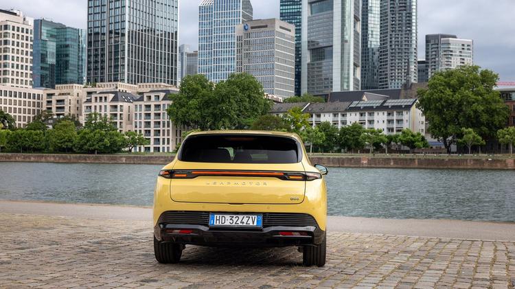 LEAPMOTOR B05 HATCHBACK 160kW 67kWh 5dr Auto