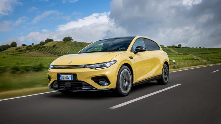 LEAPMOTOR B05 HATCHBACK 160kW 67kWh 5dr Auto