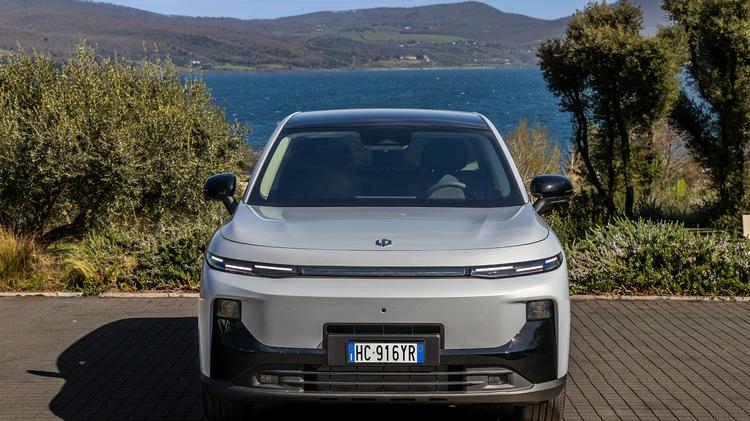 LEAPMOTOR B10 ELECTRIC HATCHBACK 160kW 70kWh 5dr Auto