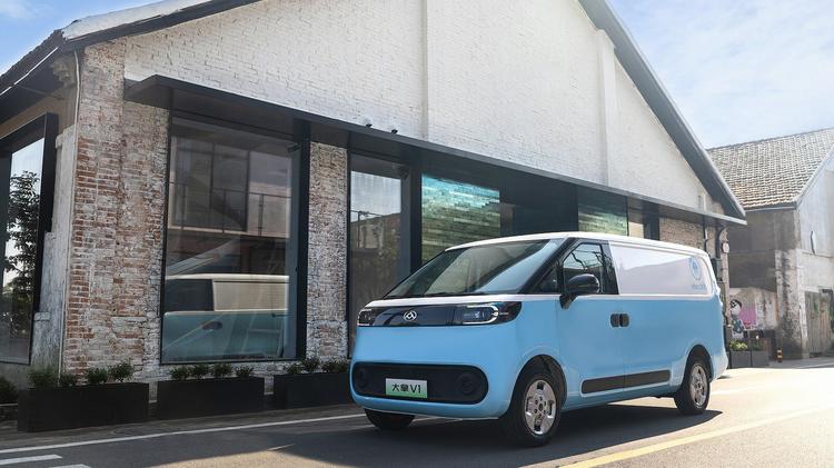 MAXUS E DELIVER 5 L1 ELECTRIC 120kW H1 Van 64kWh Auto