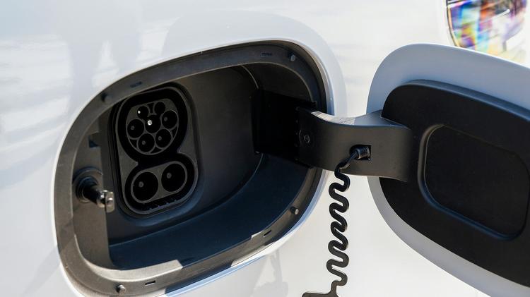 MAXUS E DELIVER 5 L1 ELECTRIC 120kW H1 Van 64kWh Auto