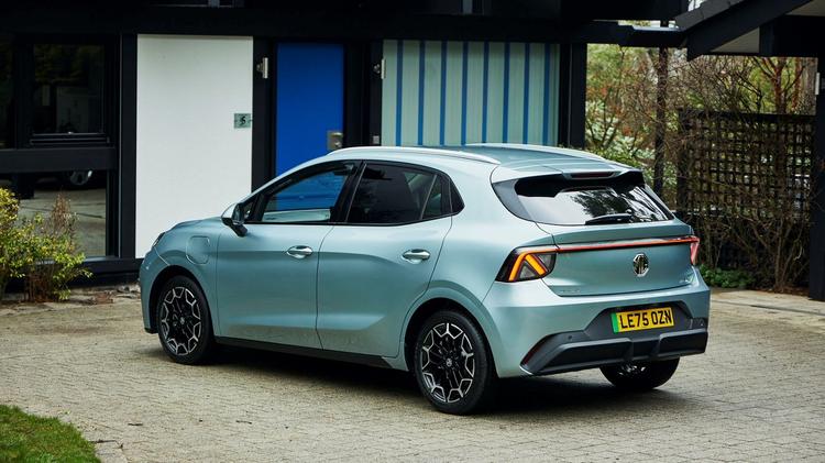 MG MOTOR UK MG4 HATCHBACK 170kW Premium Long Range 64kWh 5dr Auto