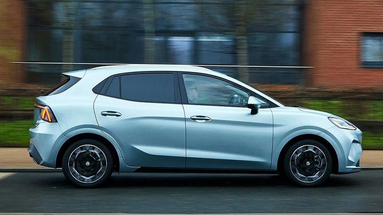MG MOTOR UK MG4 URBAN 118kW Premium Long Range 54kWh 5dr Auto