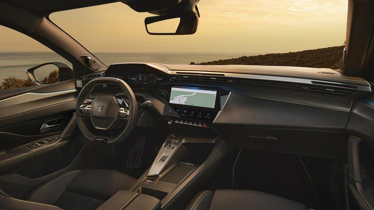 PEUGEOT 408 FASTBACK 1.6 Plug-in Hybrid GT 5dr e-DSC7