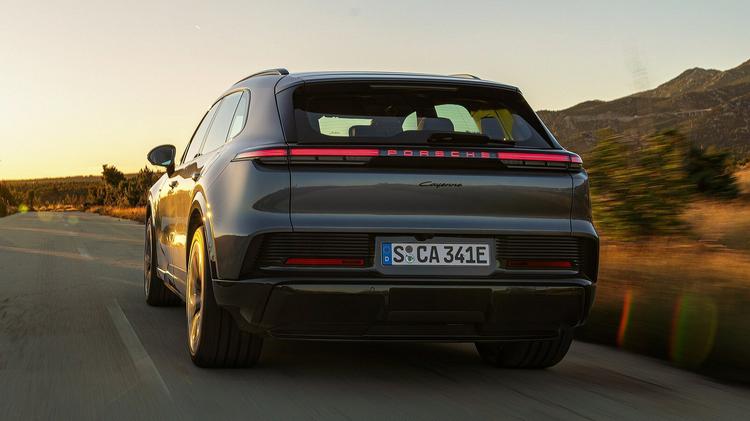 PORSCHE CAYENNE ELECTRIC ESTATE 325kW 113kWh 5dr Auto