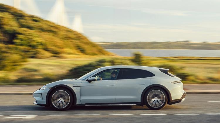 PORSCHE TAYCAN CROSS TURISMO 520kW Turbo 105kWh 5dr Auto