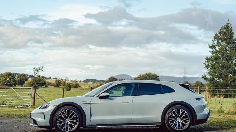 PORSCHE TAYCAN 570kW Turbo S 105kWh 5dr Auto