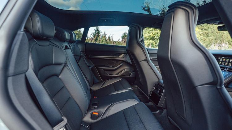 PORSCHE TAYCAN CROSS TURISMO 520kW Turbo 105kWh 5dr Auto