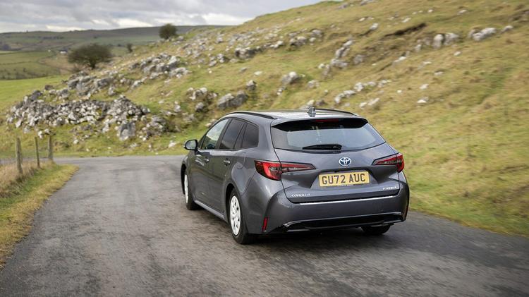 TOYOTA COROLLA PETROL 1.8 VVT-i Hybrid 140 Commercial Auto