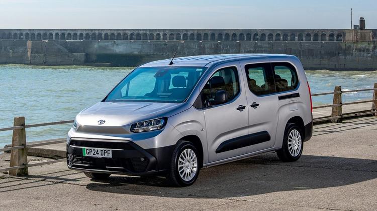 TOYOTA PROACE CITY VERSO ELECTRIC ESTATE 100kW Shuttle Long 50kWh 5dr Auto