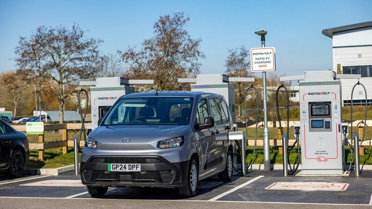 TOYOTA PROACE CITY VERSO ELECTRIC ESTATE 100kW Shuttle Long 50kWh 5dr Auto