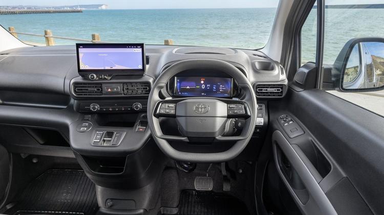 TOYOTA PROACE CITY VERSO ELECTRIC ESTATE 100kW Shuttle Long 50kWh 5dr Auto